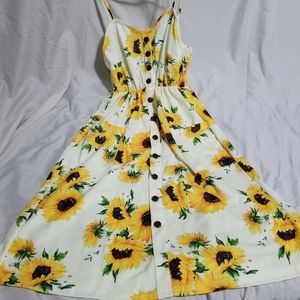Sunflower pattern summer dress with pockets size S